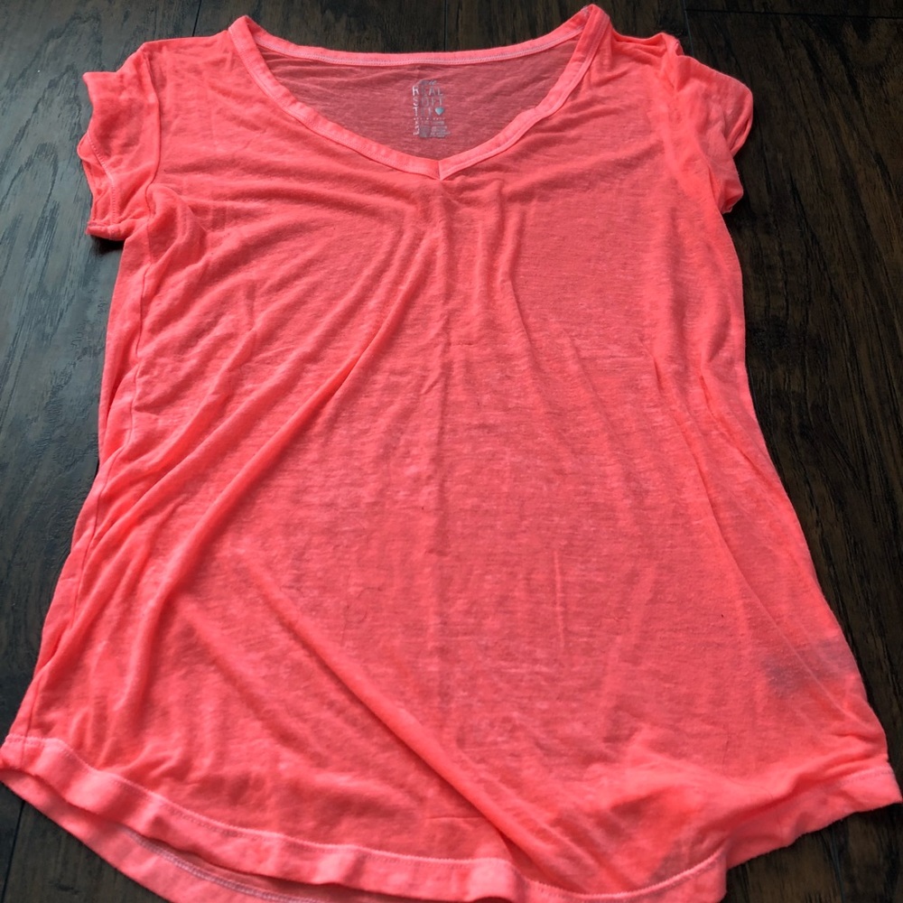 orange tee
